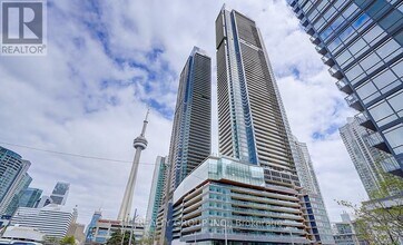 1 Concord Cityplace Wy in Toronto, ON - Building Photo - Building Photo