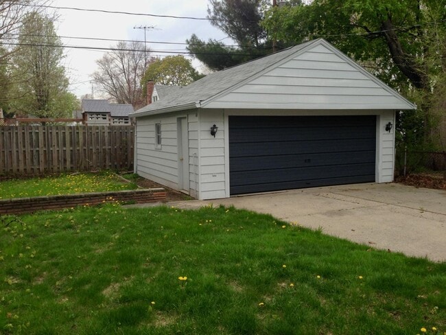 3713 Roanoke Rd in Toledo, OH - Building Photo - Building Photo