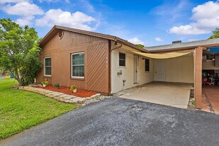 503 SE 5th Cir in Boynton Beach, FL - Building Photo