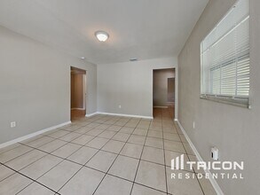 3010 E Jean St in Tampa, FL - Building Photo - Building Photo