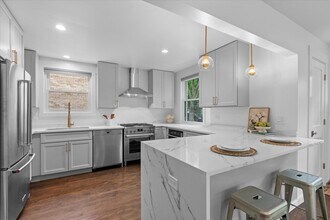 715 Long Rd in Glenview, IL - Building Photo - Building Photo