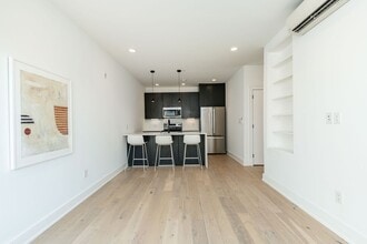 Common Frankford in Philadelphia, PA - Foto de edificio - Interior Photo