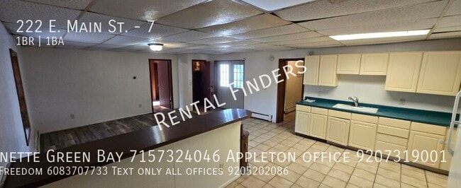 222 E Main St in Chilton, WI - Building Photo - Building Photo