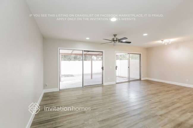 2733 W Estrella Dr in Chandler, AZ - Foto de edificio - Building Photo