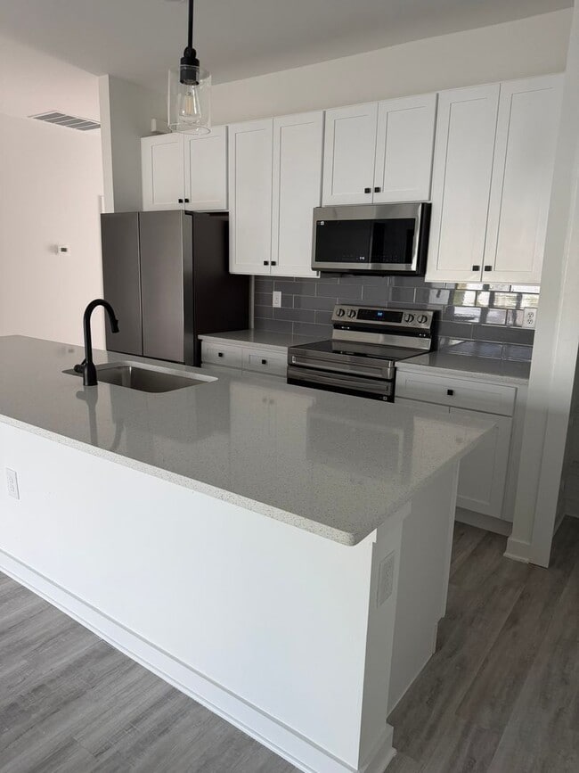 4617-4619-4619 27th St SW in Lehigh Acres, FL - Building Photo - Building Photo