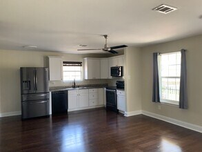 1713 Pauline St in New Orleans, LA - Foto de edificio - Building Photo