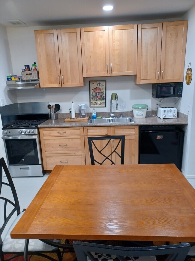 1153 Capp St, Unit A in San Francisco, CA - Building Photo - Building Photo