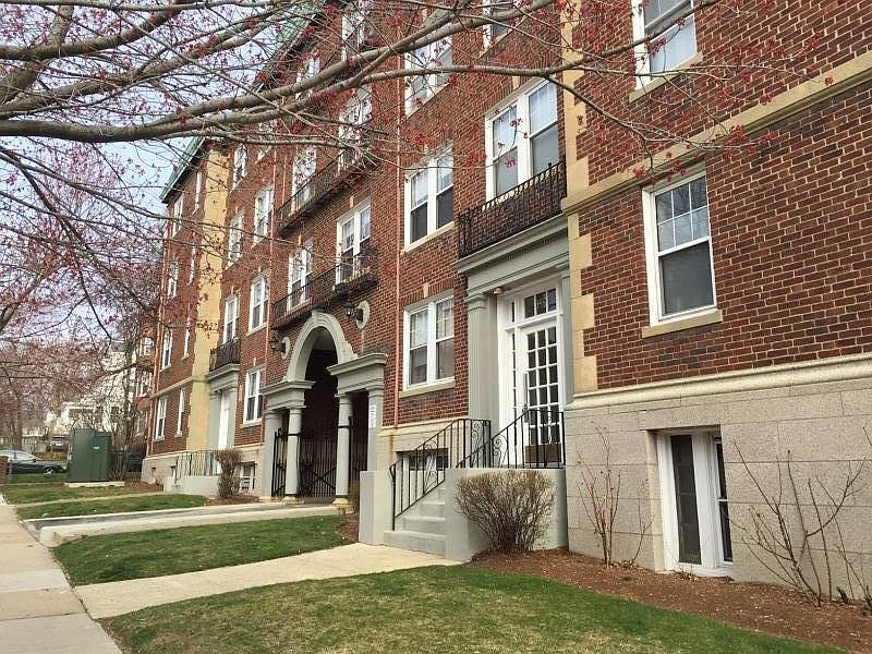 152 Summer St, Unit 3F in Somerville, MA - Building Photo