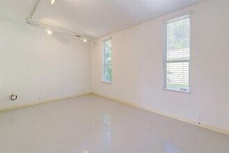 1516 Bonnie Brae St-Unit -1/2 in Houston, TX - Building Photo - Building Photo