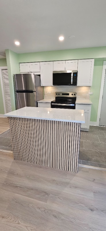 223 Washington Square in Elk Grove Village, IL - Building Photo - Building Photo