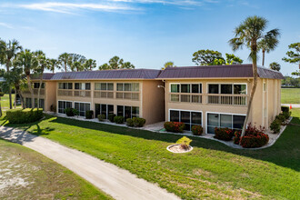 Greenwood Condominiums in North Fort Myers, FL - Building Photo - Building Photo