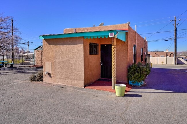 property at 1506 Edith Blvd NE