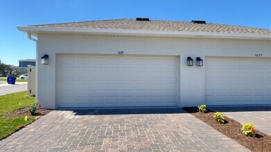 1675 Cross Prairie Pkwy in Kissimmee, FL - Building Photo - Building Photo