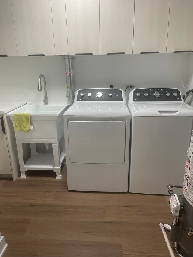 property at 308 Glasgow Ln