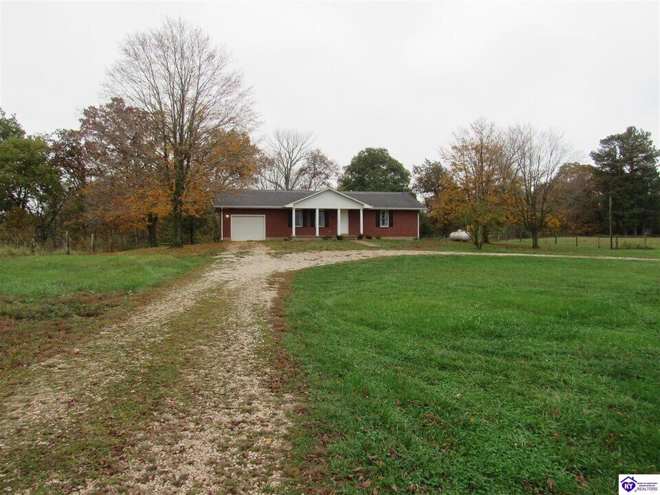 290 Harcourt Rd in Glendale, KY - Building Photo