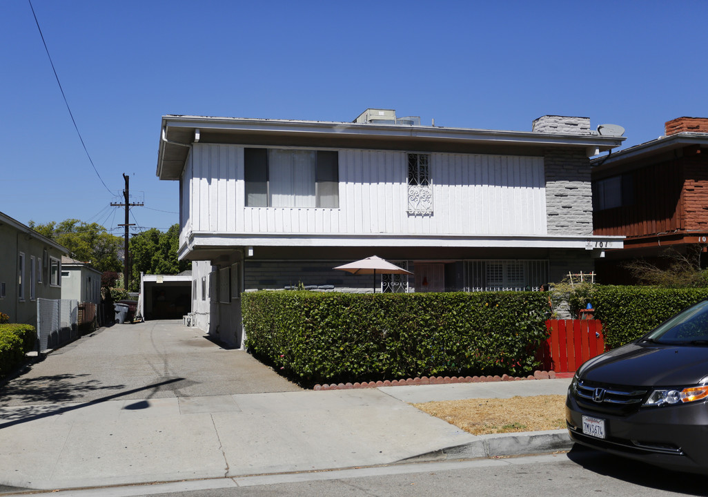 1019 Virginia Pl in Glendale, CA - Building Photo