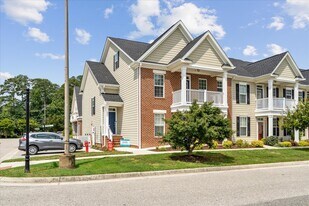 208 Laydon Way in Yorktown, VA - Building Photo