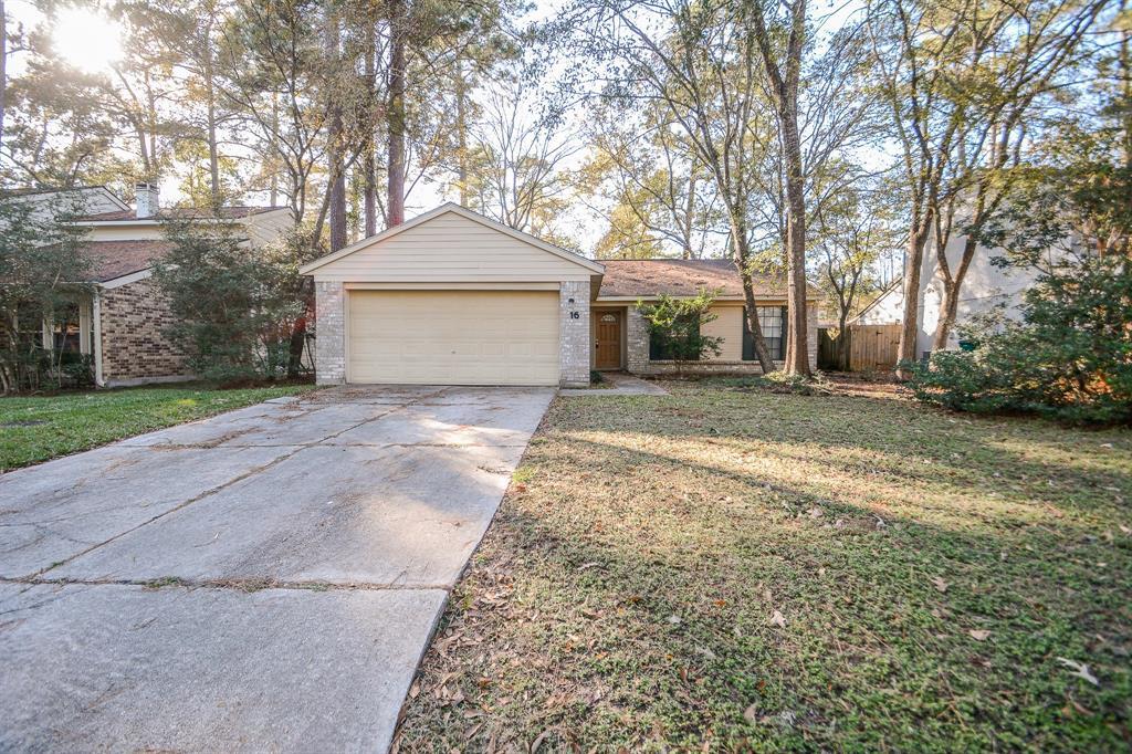 16 S Brook Pebble Ct in Spring, TX - Building Photo