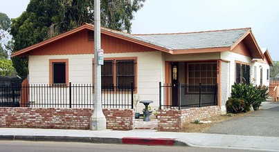 State Street Apartments in Carlsbad, CA - Building Photo - Building Photo