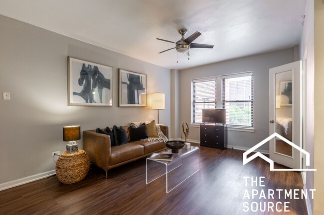 property at 1140 N La Salle Dr