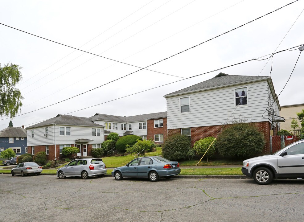 Pacific Court in Portland, OR - Building Photo