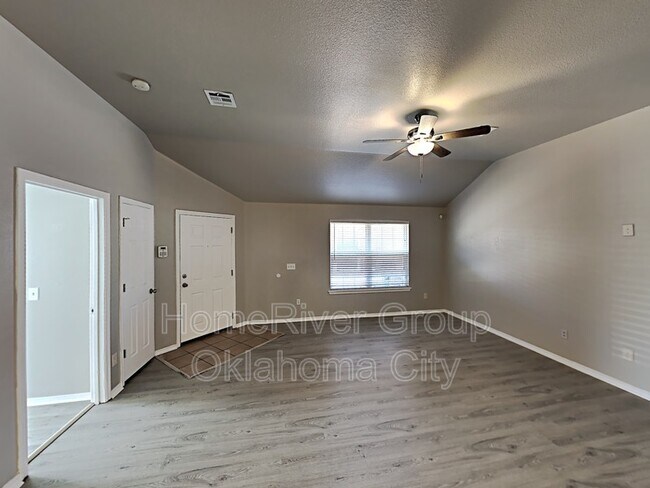 821 Beaumont Square photo'