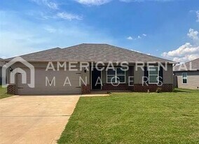 147 Cambridge Park Dr in Montevallo, AL - Building Photo