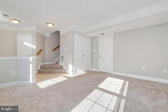 23411 Rainbow Arch Dr in Clarksburg, MD - Building Photo - Building Photo