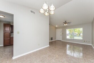 208 Red Maple Dr in Kissimmee, FL - Building Photo - Building Photo