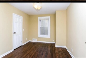 227 S Western Ave in Bartlett, IL - Building Photo - Building Photo