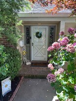 1274 W Monterey Ave in Stockton, CA - Building Photo