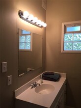 27 Lakeview Dr NE in Atlanta, GA - Building Photo - Building Photo