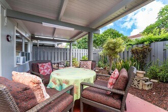 569 Keolu Dr in Kailua, HI - Building Photo - Building Photo