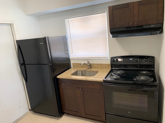 3225 Avenue J in Riviera Beach, FL - Building Photo