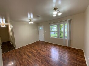 1503 Fairwood St in Danville, IL - Building Photo - Building Photo