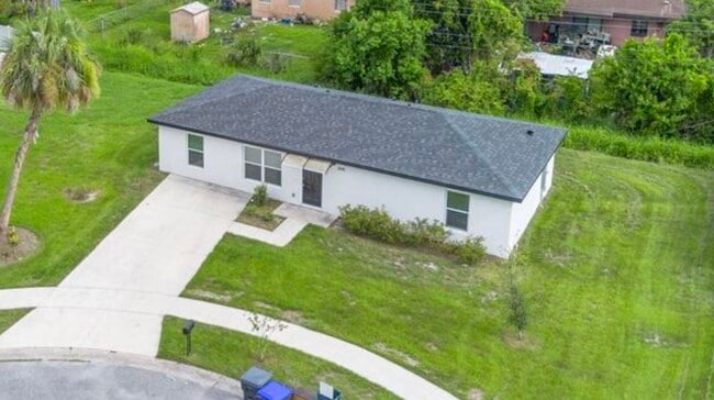 845 Kenilworth Ct in Titusville, FL - Building Photo - Building Photo