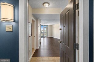 555 Massachusetts Ave NW in Washington, DC - Building Photo