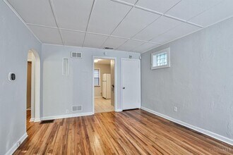 632 Straight St in Cincinnati, OH - Foto de edificio - Building Photo