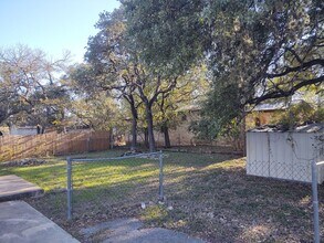 1401 Clyde St in San Marcos, TX - Building Photo - Building Photo