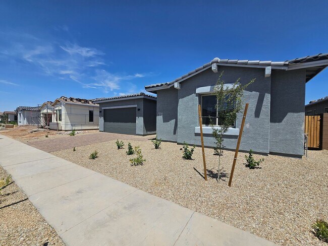 14182 W Sand Hills Rd in Surprise, AZ - Building Photo - Building Photo