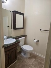 24518 Nicklaus Dr, Unit O16 in Santa Clarita, CA - Foto de edificio - Building Photo