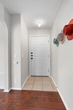512 Mitchell Dr in Hutto, TX - Building Photo - Building Photo