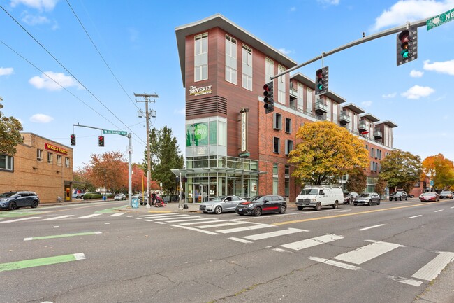 The Beverly in Portland, OR - Foto de edificio - Building Photo