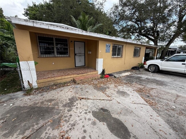 8203 NW 5th Ct in Miami, FL - Building Photo - Building Photo