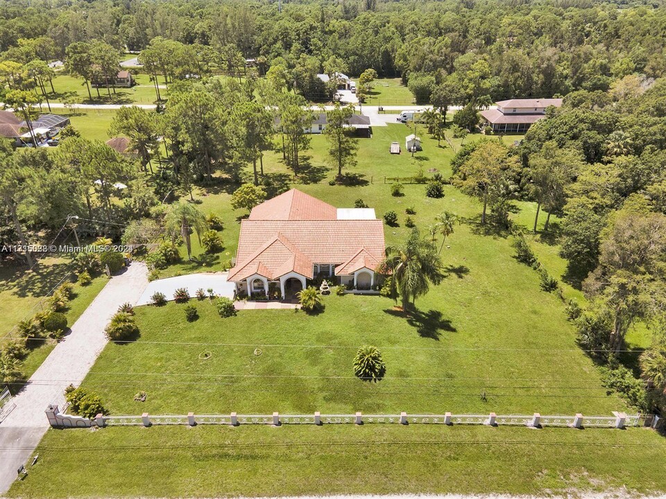 17084 33rd Rd N in Loxahatchee, FL - Building Photo