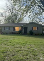 1388 Adrian Ln in Montgomery, AL - Building Photo