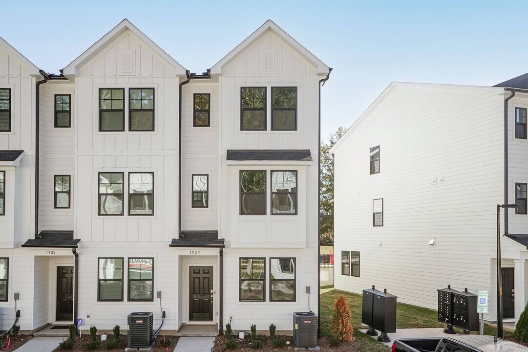 1522 Crescent Townes Wy in Raleigh, NC - Building Photo