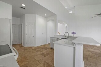 2800 Amberwood Ln in Naples, FL - Building Photo - Building Photo