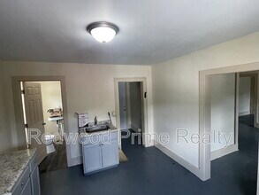908 Main St in Coalport, PA - Building Photo - Building Photo