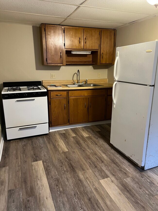 908 Hawthorne St Apartments and Nearby Fairmont Apartments For Rent